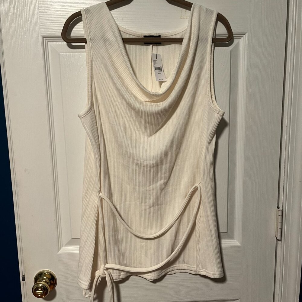 NWT Sleeveless cream blouse - Picture 4 of 5